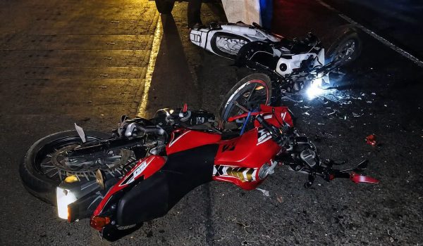 Embarazada pierde a su bebé tras sufrir grave accidente de motocicleta
