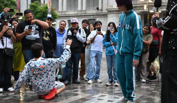 Las «batallas de aura» saltan de las redes a las calles latinoamericanas