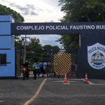 Estudiante hondureño expulsado de Nicaragua por críticas al régimen
