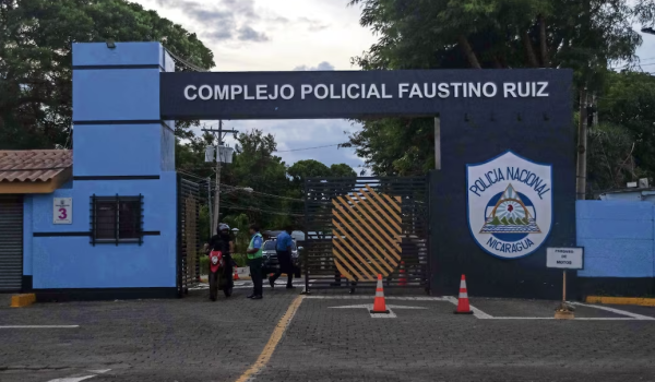 Estudiante hondureño expulsado de Nicaragua por críticas al régimen