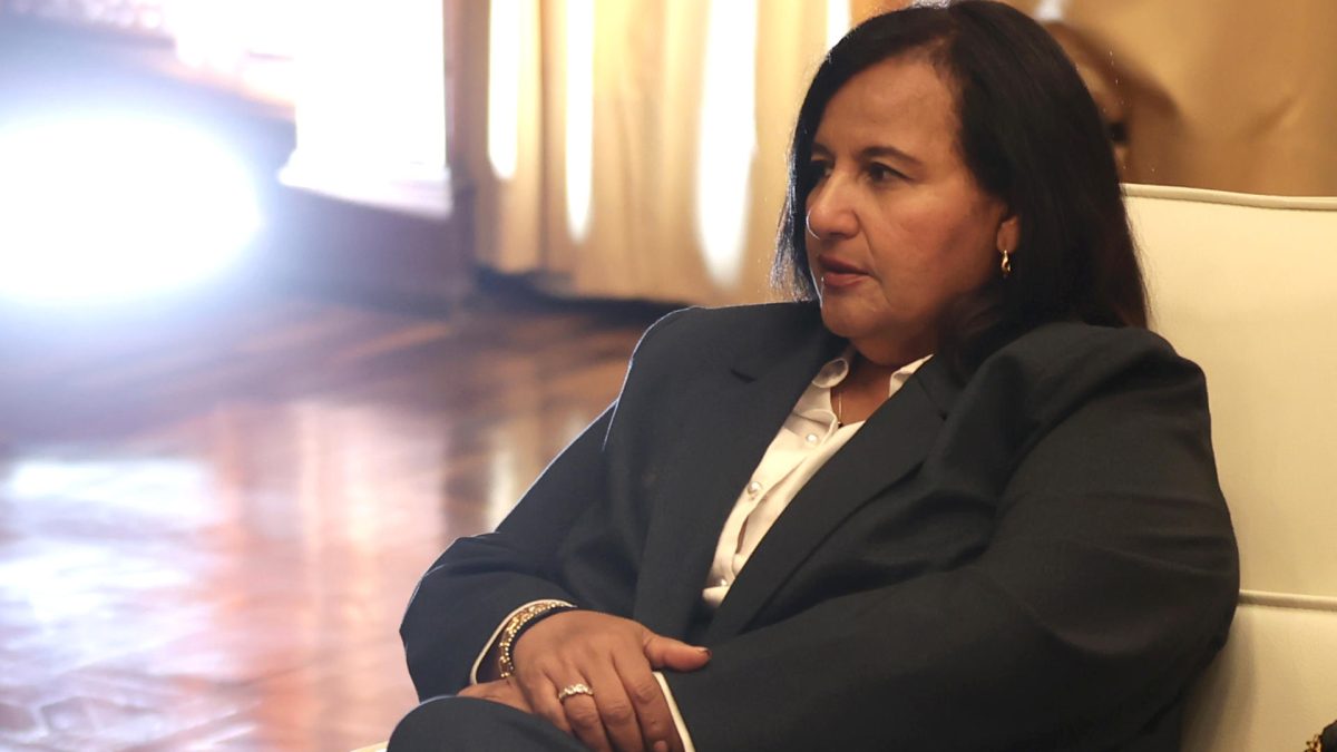 Fotografía de archivo que muestra a la exdiputada Dinorah Figuera durante una reunión en Caracas (Venezuela). EFE/Ronald Peña R