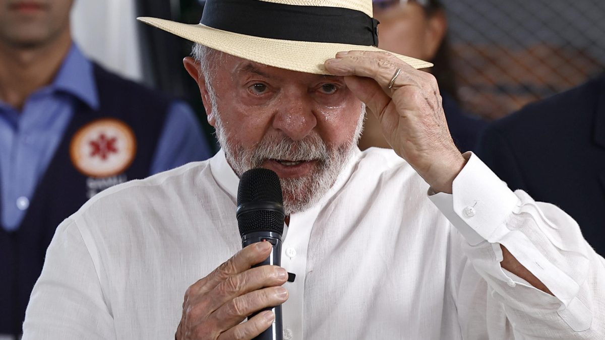 Fotografía de archivo del 28 de julio de 2026 que muestra al presidente de Brasil, Luiz Inácio Lula da Silva, hablando durante una visita al Hospital Andaraí, en Río de Janeiro (Brasil). EFE/ Andre Coelho / ARCHIVO