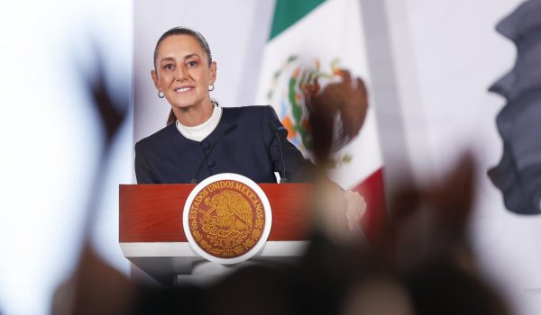 México propone que aspirantes a Presidencia y gobernadores renuncien a doble nacionalidad