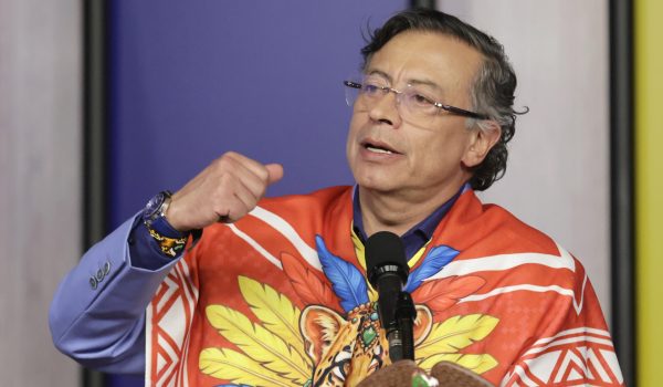 Gustavo Petro, el «revolucionario» que termina su mandato bajo la sombra de la corrupción en Colombia