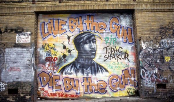 Quién era el rapero Tupac Shakur, cómo fue asesinado y por qué 30 años después el crimen sigue sin esclarecerse