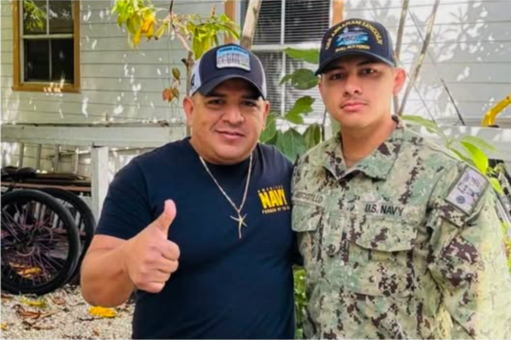 Luis Manuel Avilés junto a su hijo Joshua Avilés en octubre de 2025