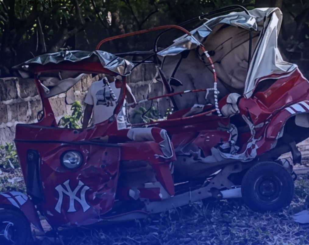 Accidente Managua. Caponera en la que se movilizaba el joven. Tomada La Primerísima