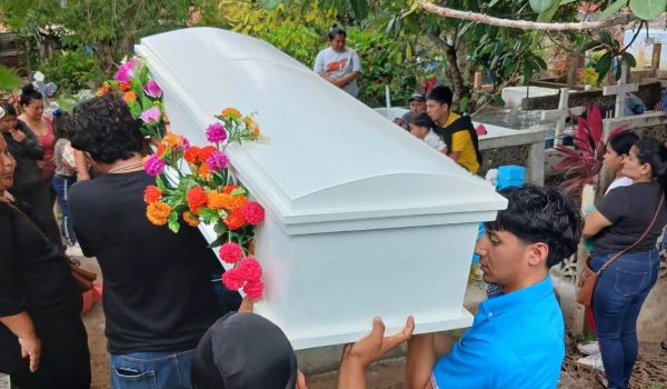 Ticuantepe da el último adiós a niña que murió ahogada presuntamente a manos de su madre