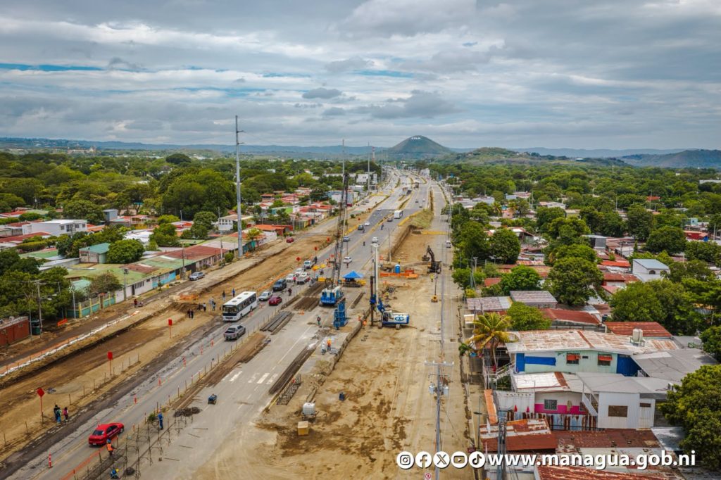 Obras de drenaje pluvial en los tramos dos y tres de la Pista en Managua. Alcaldía de Managua