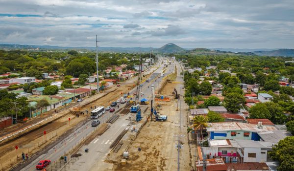 Obras de drenaje pluvial en los tramos dos y tres de la Pista en Managua. Alcaldía de Managua