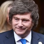 Por qué están cerrando miles de empresas en Argentina y qué dice de la economía en la era Milei