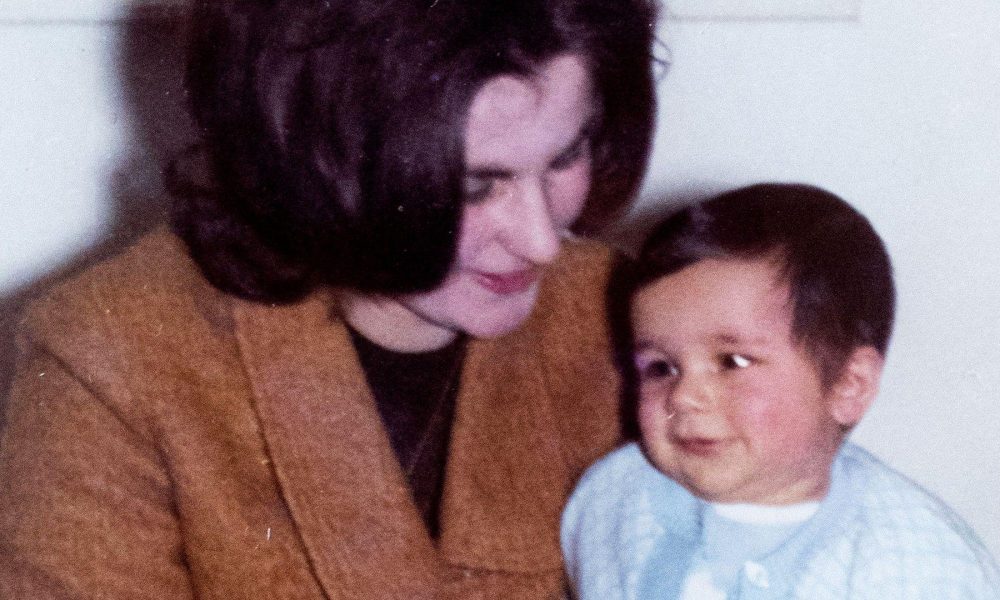Marion McMillan c/o Finestripe Productions Marion McMillan fue una de las aproximadamente 250.000 mujeres que se vieron obligadas a dar a sus bebés en adopción entre 1949 y 1976.