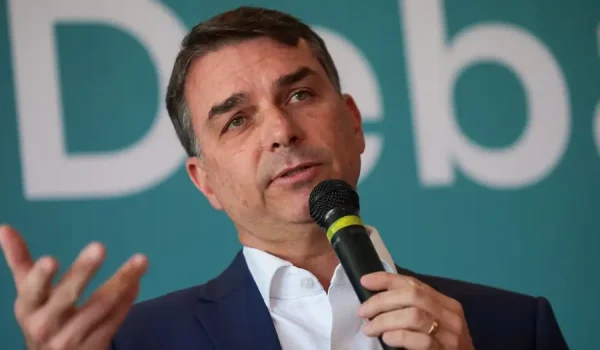 Brasil: Flávio Bolsonaro es investigado por corrupción