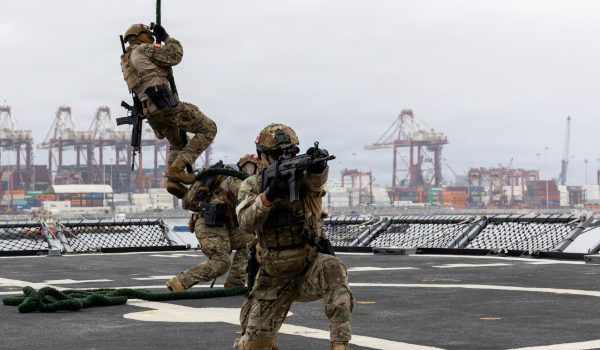 Ejército de EE.UU. analiza envío de tropas ante posible actividad militar contra Cuba, según CBS News