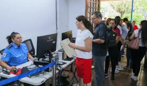 Migración y extranjería modifica requisitos para emitir permisos de salidas a menores de edad. Foto: El 19 Digital