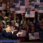 Trump ofrece 5.000 dólares a cada ciudadano si su partido gana elecciones de término medio