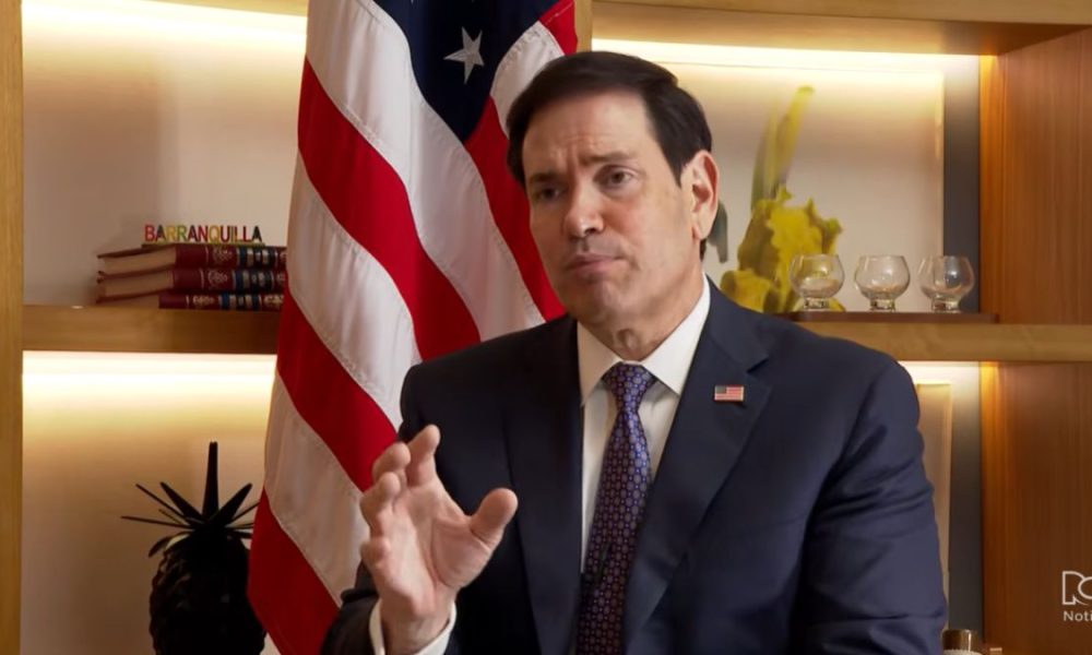 El secretario de Estado de los Estados Unidos, Marco Rubio, en una entrevista en Noticias RCN. Captura de Pantalla.