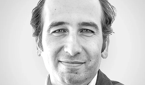 Éric Hazan es socio fundador de Ardabelle Capital y cofundador de Plateforme Progressiste, y profesor en HEC Paris y Sciences Po.