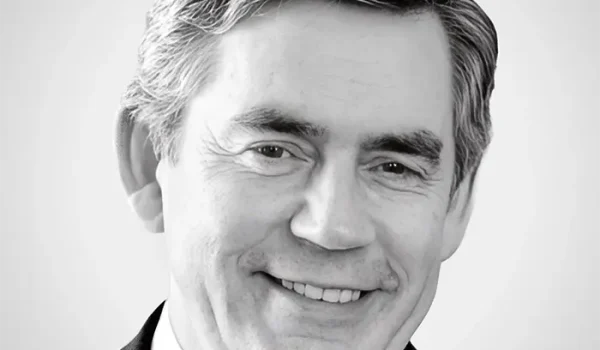 Gordon Brown, ex primer ministro del Reino Unido, es embajador de la Organización Mundial de la Salud para la financiación de la salud mundial y autor, entre otros libros, de El futuro empieza con nosotros (Simon & Schuster UK, septiembre de 2026).