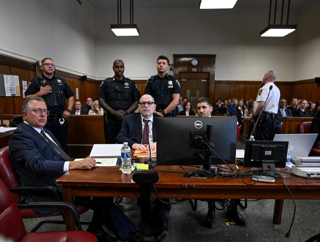 Harvey Weinstein comparece ante el Tribunal Supremo de Manhattan para la sentencia por agresión sexual en 2006 a la exasistente de producción televisiva Miriam Haley en Nueva York, Nueva York, EE.UU. EFE/DEAN MOSES