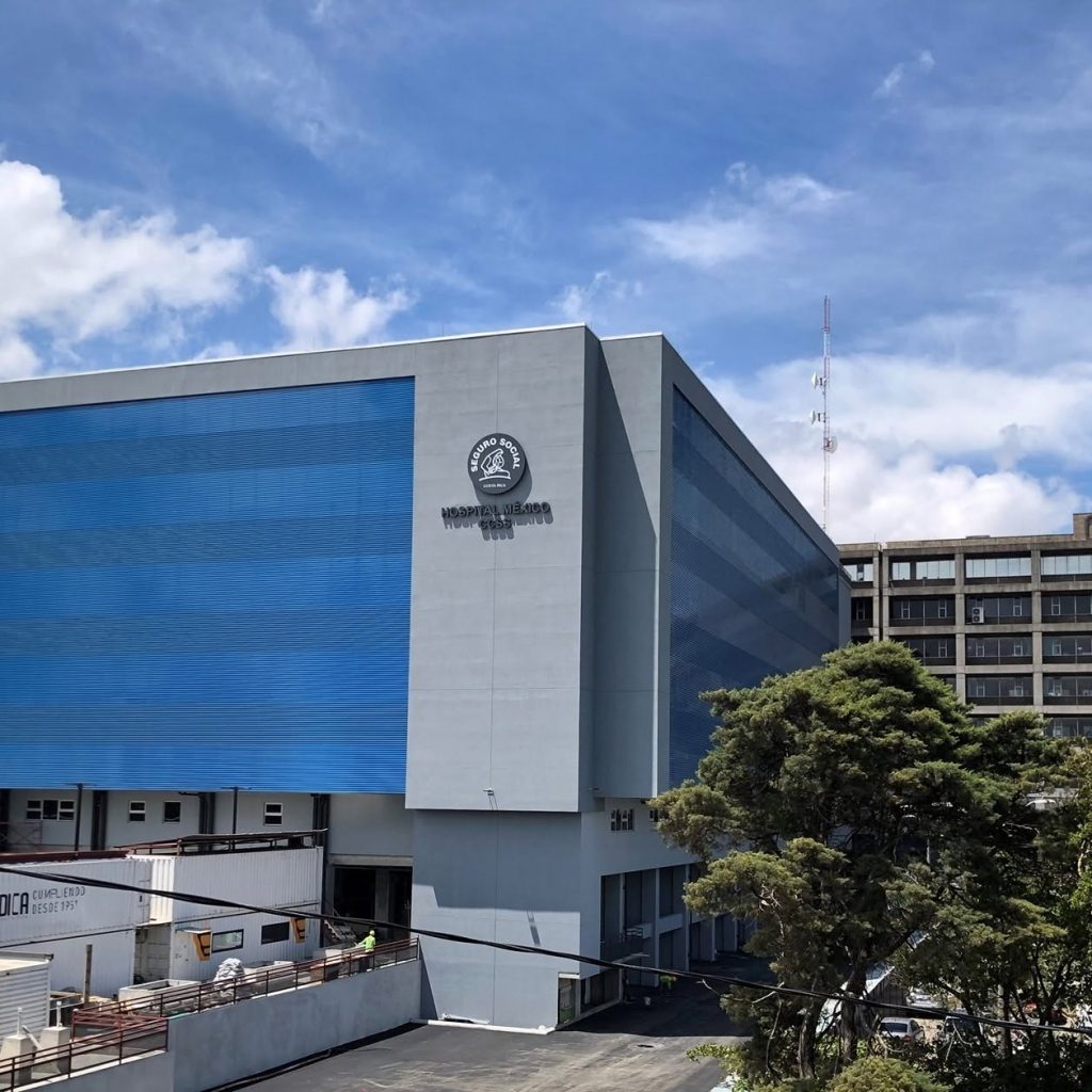 El adolescente permanece internado en el Hospital México, en San José, Costa Rica.