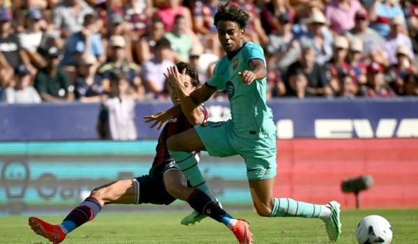 Lamine Yamal lidera la victoria del Barsa ante un correoso Levante en LaLiga
