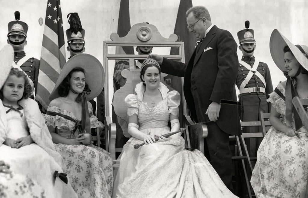 Lillian Somoza Debayle en 1940, tras su elección como reina del Shenandoah Apple Blossom Festival, en Winchester. Fue uno de los 37 títulos de soberana concedidos a la hija del general Anastasio Somoza García. LA PRENSA / ARCHIVO REDES
