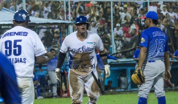 Granada remonta frente a Estelí y ruge en el arranque de las semifinales del Pomares