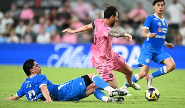 Con un gol centenario, Lionel Messi le brinda al Inter Miami su primera Campeones Cup