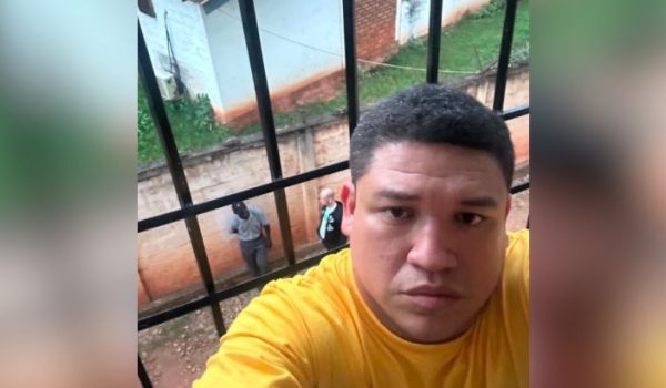 «Tengo miedo de que me pase algo aquí». El relato del nica deportado de EE.UU. a la República Centroafricana