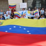 Opositores exigen que se permita el regreso de Machado a Venezuela y elecciones en 2027
