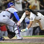 Los cañones de San Diego arrasan con los Cachorros en la primera batalla de comodines