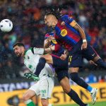El Barcelona remonta y gana al Sevilla para seguir líder en LaLiga