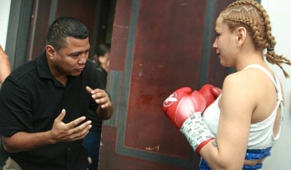 Boxeadora nicaragüense a una exigente prueba ante rival colombiana
