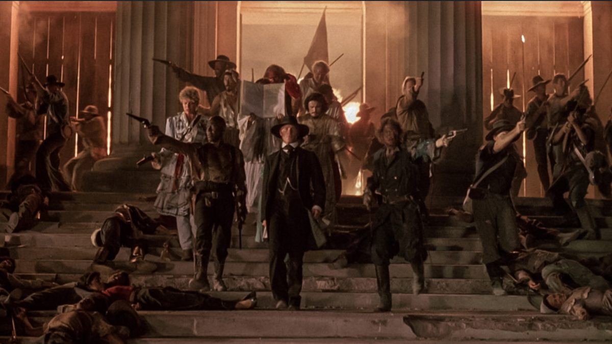 Una escena épica de Walker y los invasores en la fachada de la antigua catedral metropolitana de Managua. LA PRENSA / UNIVERSAL PICTURES
