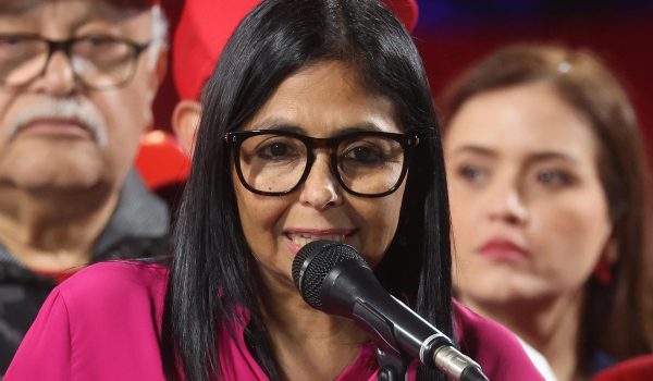 Delcy Rodríguez negocia con Vietnam unos treinta acuerdos en energía y agricultura