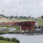 Canal de Panamá implementa nueva restricción que reduce tránsitos a 32 diarios