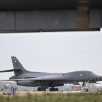 Policía británica detiene a cinco personas acusadas de preparar un «acto terrorista» cerca de una base aérea