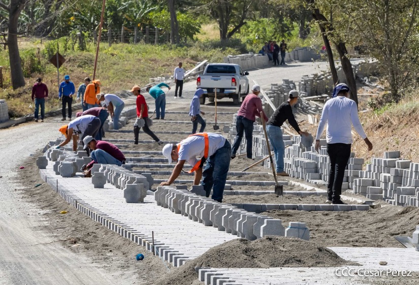 construcción de caminos y carreteras