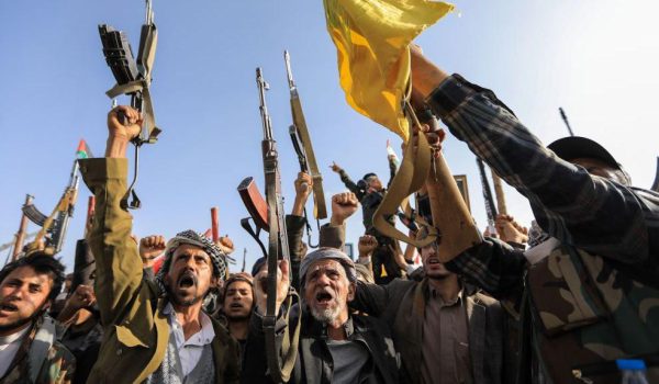 Las fuerzas de Yemen, respaldadas por Arabia Saudita, han tenido dificultades para contener el avance de los hutíes.