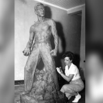 Cumple 70 años la estatua que muestra al héroe  Andrés Castro con el rostro de otro hombre