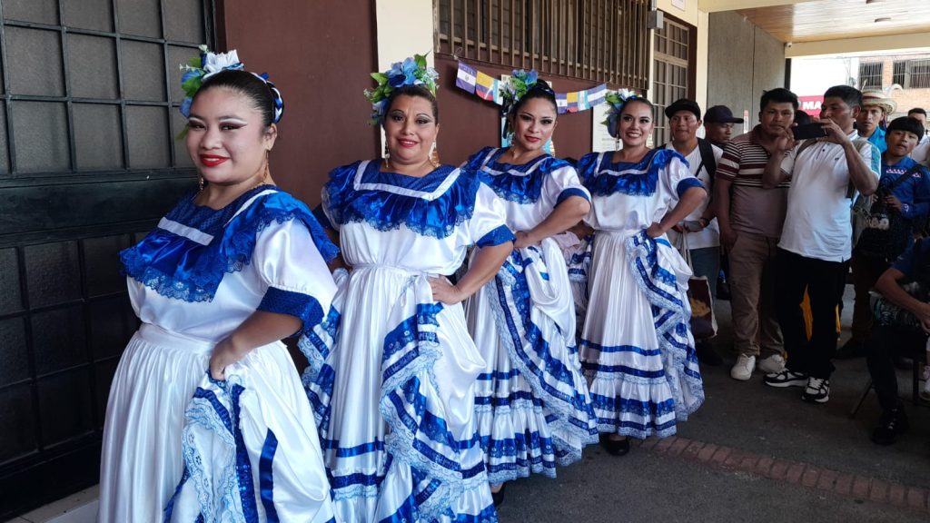 Grupo folclórico hizo una demostración de bailes tracionales nicaragüenses