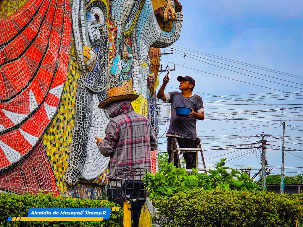 Alcaldía de Masaya ejecuta remoción y mantenimiento de la rotonda San Jerónimo. Foto: Tomada de la Alcaldía de Masaya.