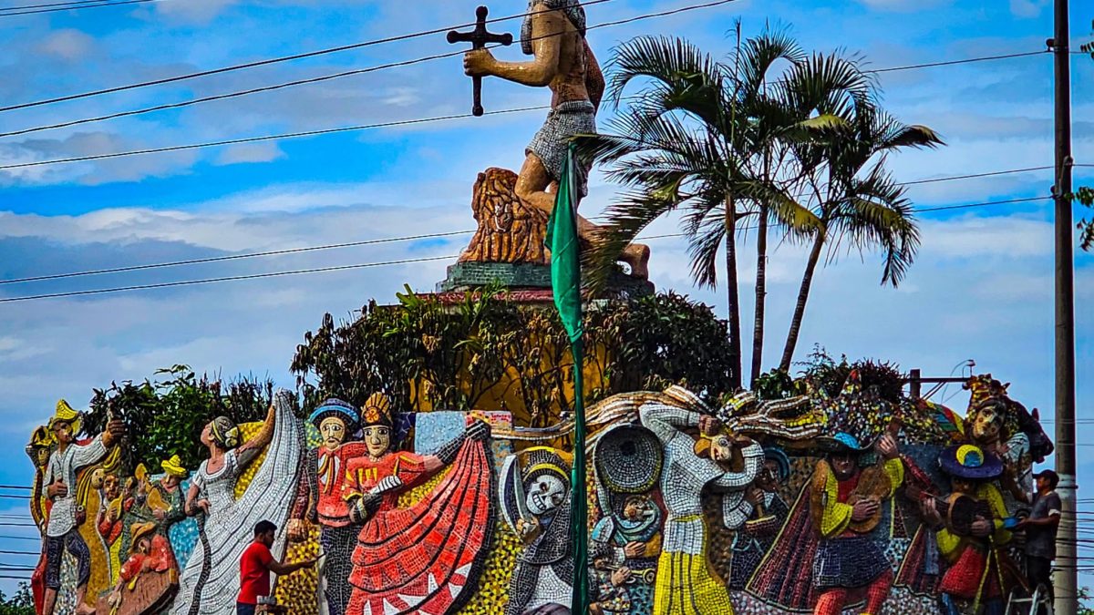 Alcaldía de Masaya ejecuta remoción y mantenimiento de la rotonda San Jerónimo. Foto: Tomada de la Alcaldía de Masaya.