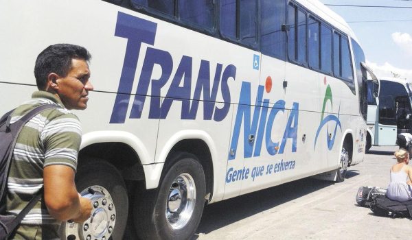Firma costarricense de transporte conocida como Transnica en disputa por renovación de su permiso de operación. Foto: Tomada de internet.