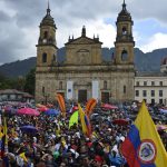 Miles se manifiestan en Colombia en la primera protesta contra el gobierno de Abelardo de la Espriella