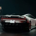 Elon Musk presenta el auto «volador» de Tesla