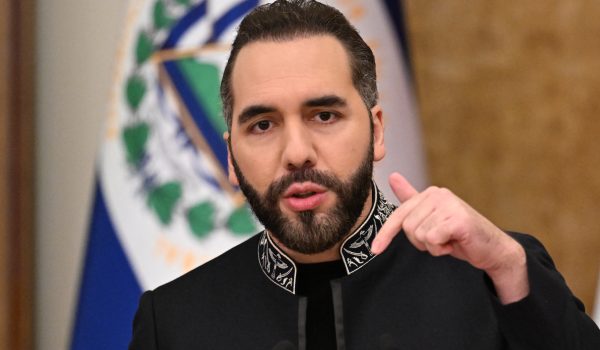 Bukele precisa que liberación anticipada será para «colaboradores» casuales de pandillas