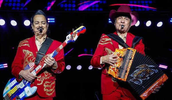 Getty Images Los Tigres del Norte se presentaron por primera vez en el Tiny Desk de la cadena de radio pública estadounidense NPR.