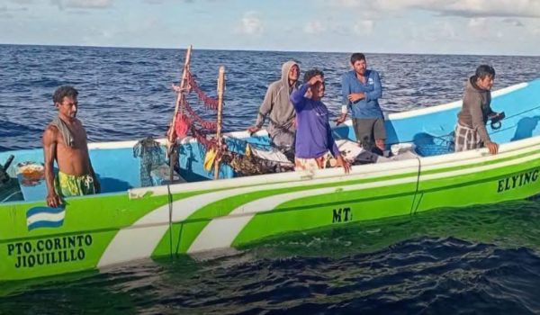 Pescadores nicaragüenses encontrados en aguas guatemaltecas. Foto El Relato en Portada